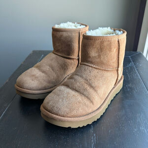 UGG Women's Classic Mini Boot Brown Size 5